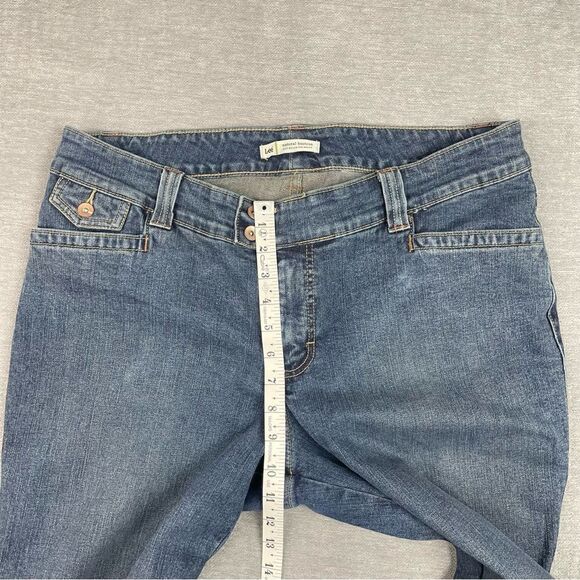 Lee Natural Bootcut Fits Just Below The Waist Denim Jeans Women’s  18W Petite - Picture 7 of 10
